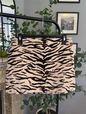 H&M Beige and Black Tiger-Print Mini Skirt